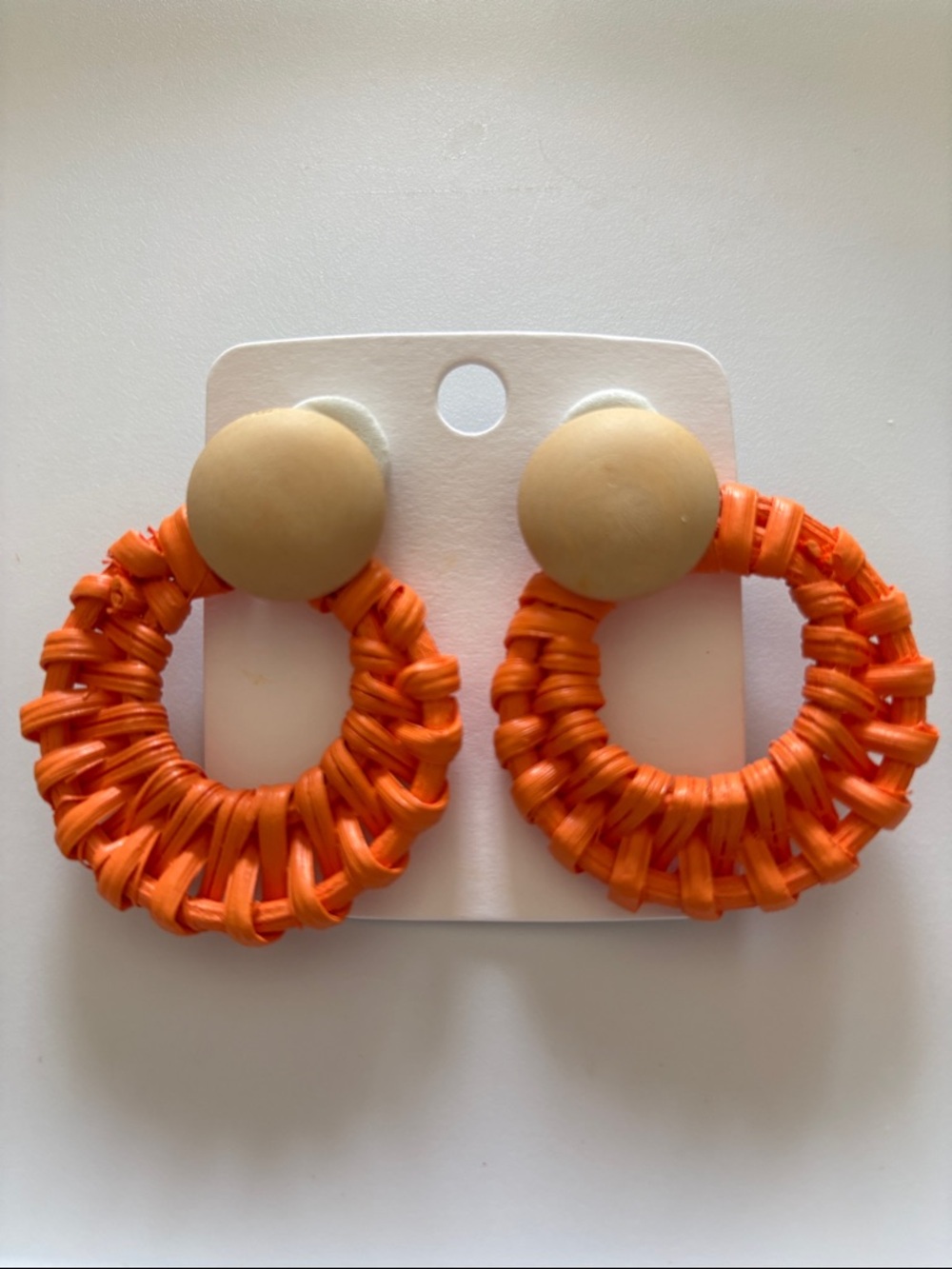 Fashion Jewelry Orange Woven Hoop Earrings with Beige Studs